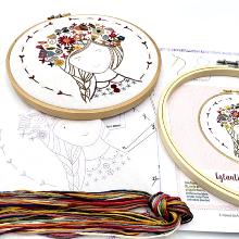 Eglantine, fleur des champs (sold without hoop)