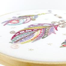Envolée féerique (sold without hoop)
