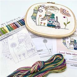 Quand Sacha câline ses chats (sold without hoop)