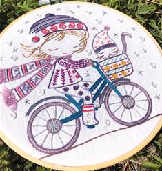 Quand Salomé se promène à vélo (sold without hoop)