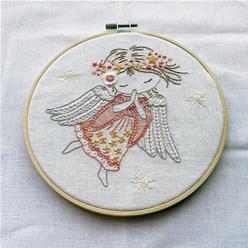 Salomé veille sur nous (sold without hoop)