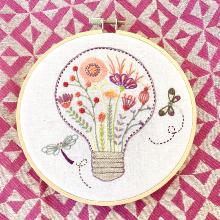 Lumière florale (sold without hoop)