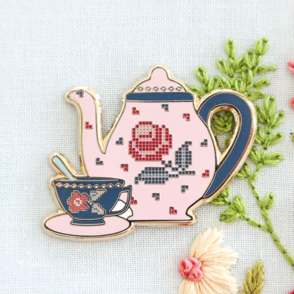 Needle minder “tea time”