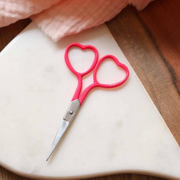 Heart Embroidery Scissors - Bright pink