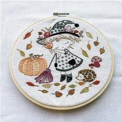 Salomé sorcière bien aimée (sold without hoop)