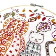 Vive l'automne (sold without hoop)