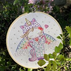 Salomé au pays des licornes (sold without hoop)