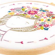 Eglantine, fleur des champs (sold without hoop)