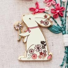 Needle minder “lapin fleuri”