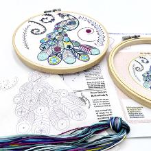 Fier comme un paon (sold without hoop)