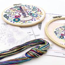 Une belle sérénade (sold without hoop)