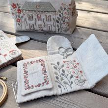 Scissors & needles holder - Embroiderers' house