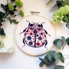 Anabelle la coccinelle (sold without hoop)