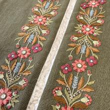 Esmée - Custo board